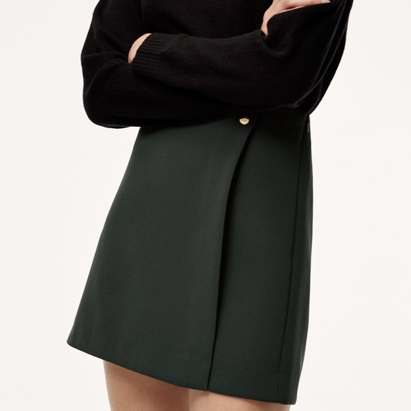 Babaton Dresses & Skirts - Babaton Wayne skirt!!